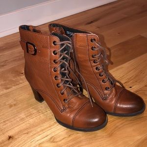 Clark’s Jolissa Gypsum Boots Size 8